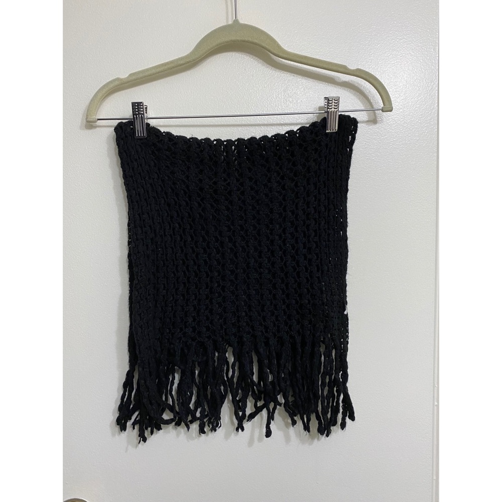 Black tube scarf